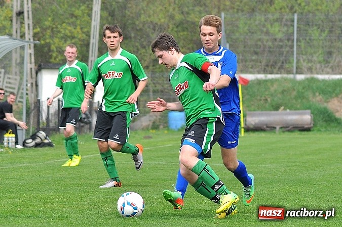 Zdjęcie w galerii na portalu naszraciborz.pl: Dwa gole Chroboczka dały trzy punkty Nędzy wiadomości z regionu