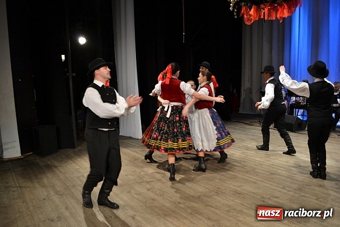 Zdjęcie w galerii na portalu naszraciborz.pl: Folkowe rytmy zabrzmiały w raciborskiej Strzesze!  wiadomości z regionu