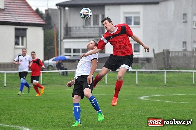 Zdjęcie w galerii na portalu naszraciborz.pl: Niebo zapłakało nad Studzienną. Wygrana Stali wiadomości z regionu
