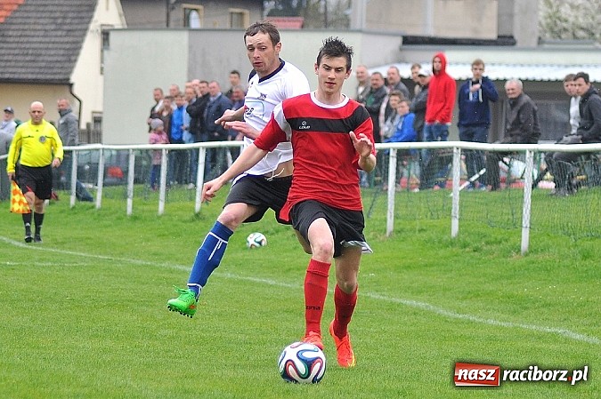 Zdjęcie w galerii na portalu naszraciborz.pl: Niebo zapłakało nad Studzienną. Wygrana Stali wiadomości z regionu