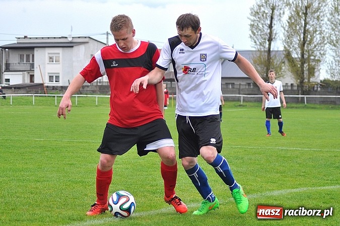 Zdjęcie w galerii na portalu naszraciborz.pl: Niebo zapłakało nad Studzienną. Wygrana Stali wiadomości z regionu