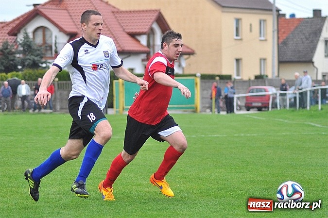 Zdjęcie w galerii na portalu naszraciborz.pl: Niebo zapłakało nad Studzienną. Wygrana Stali wiadomości z regionu