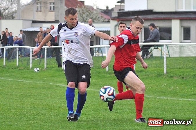 Zdjęcie w galerii na portalu naszraciborz.pl: Niebo zapłakało nad Studzienną. Wygrana Stali wiadomości z regionu