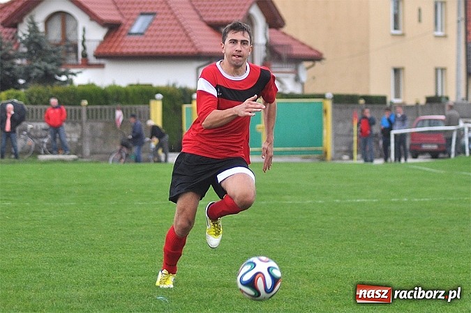 Zdjęcie w galerii na portalu naszraciborz.pl: Niebo zapłakało nad Studzienną. Wygrana Stali wiadomości z regionu