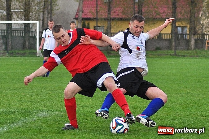 Zdjęcie w galerii na portalu naszraciborz.pl: Niebo zapłakało nad Studzienną. Wygrana Stali wiadomości z regionu