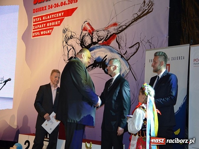Zdjęcie w galerii na portalu naszraciborz.pl: Mistrzostwa Polski w Zapasach. Złota Arkadiusza Gucika, Agnieszki Kr&oacute;l i Sebastiana Jezierzańskiego wiadomości z regionu