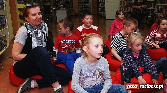 Zdjęcie w galerii na portalu naszraciborz.pl: Z Koziołkiem Matołkiem poznajemy Racibórz  wiadomości z regionu