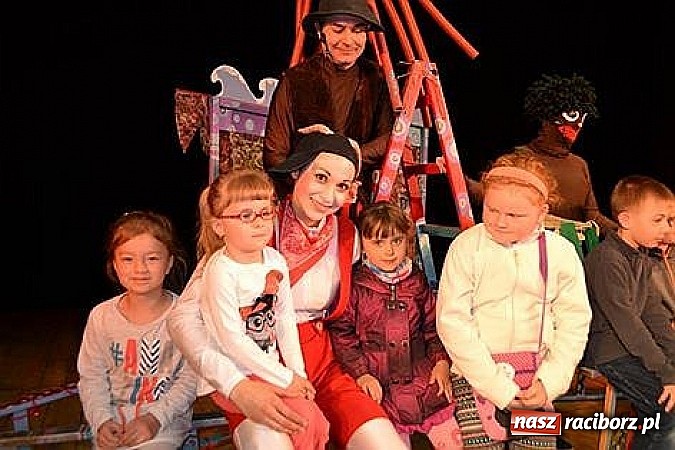 Zdjęcie w galerii na portalu naszraciborz.pl: III miejsce formacji z Kuźni Raciborskiej na festiwalu mażoretek! wiadomości z regionu