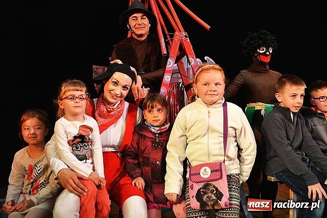 Zdjęcie w galerii na portalu naszraciborz.pl: III miejsce formacji z Kuźni Raciborskiej na festiwalu mażoretek! wiadomości z regionu