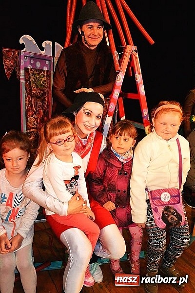 Zdjęcie w galerii na portalu naszraciborz.pl: III miejsce formacji z Kuźni Raciborskiej na festiwalu mażoretek! wiadomości z regionu