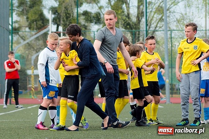 Zdjęcie w galerii na portalu naszraciborz.pl: Kuźniańska Stal na kolanach. Cztery trafienia Dawida Kretka wiadomości z regionu