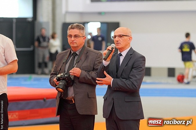 Zdjęcie w galerii na portalu naszraciborz.pl: Halowe Mistrzostwa Powiatu w Lekkiej Atletyce w ZSOMS  wiadomości z regionu