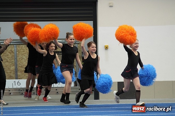 Zdjęcie w galerii na portalu naszraciborz.pl: Halowe Mistrzostwa Powiatu w Lekkiej Atletyce w ZSOMS  wiadomości z regionu