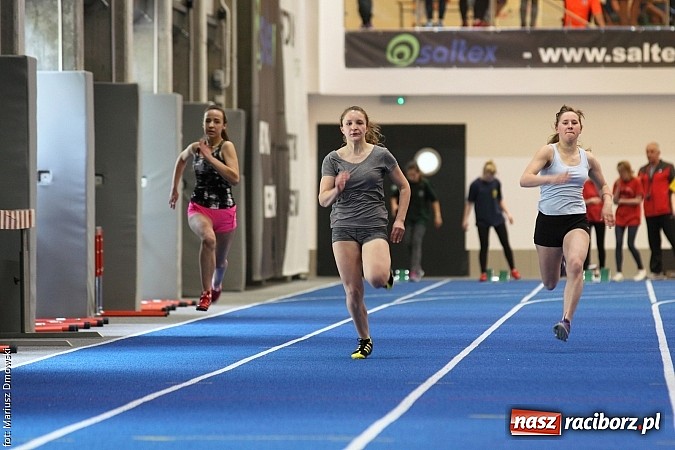 Zdjęcie w galerii na portalu naszraciborz.pl: Halowe Mistrzostwa Powiatu w Lekkiej Atletyce w ZSOMS  wiadomości z regionu