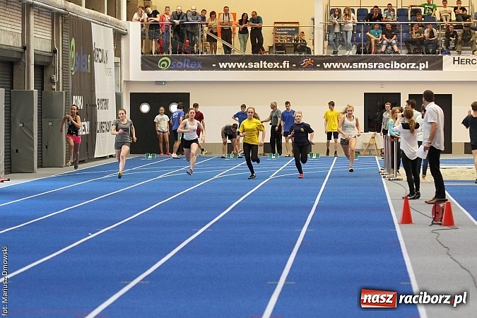 Zdjęcie w galerii na portalu naszraciborz.pl: Halowe Mistrzostwa Powiatu w Lekkiej Atletyce w ZSOMS  wiadomości z regionu