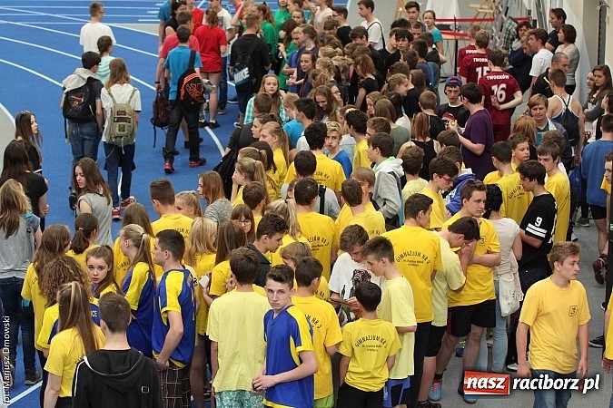 Zdjęcie w galerii na portalu naszraciborz.pl: Halowe Mistrzostwa Powiatu w Lekkiej Atletyce w ZSOMS  wiadomości z regionu