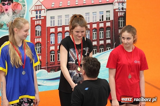 Zdjęcie w galerii na portalu naszraciborz.pl: Halowe Mistrzostwa Powiatu w Lekkiej Atletyce w ZSOMS  wiadomości z regionu