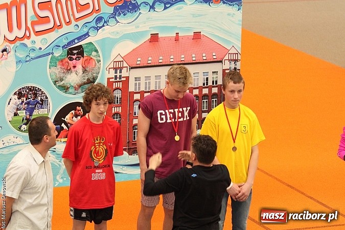 Zdjęcie w galerii na portalu naszraciborz.pl: Halowe Mistrzostwa Powiatu w Lekkiej Atletyce w ZSOMS  wiadomości z regionu