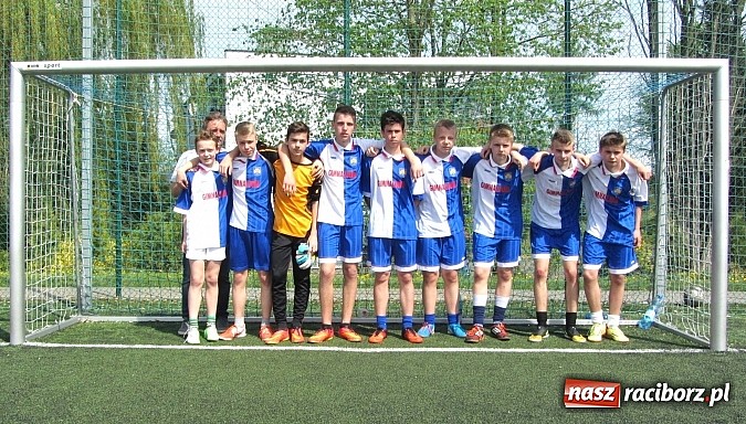 Zdjęcie w galerii na portalu naszraciborz.pl: Gimnazjalny turniej w Krzanowicach. Pietrowice grają dalej wiadomości z regionu