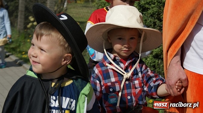 Zdjęcie w galerii na portalu naszraciborz.pl: Parada bajkowych postaci na Światowy Dzień Książki wiadomości z regionu