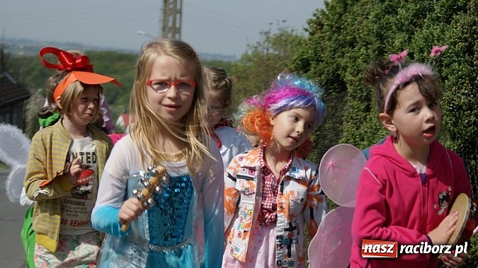 Zdjęcie w galerii na portalu naszraciborz.pl: Parada bajkowych postaci na Światowy Dzień Książki wiadomości z regionu
