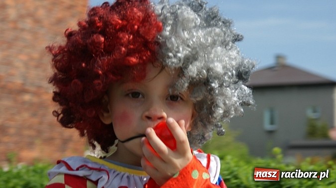 Zdjęcie w galerii na portalu naszraciborz.pl: Parada bajkowych postaci na Światowy Dzień Książki wiadomości z regionu