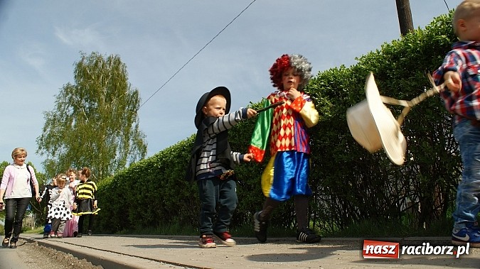 Zdjęcie w galerii na portalu naszraciborz.pl: Parada bajkowych postaci na Światowy Dzień Książki wiadomości z regionu
