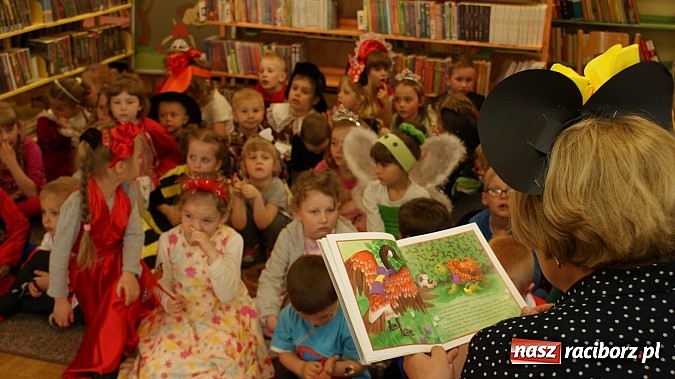 Zdjęcie w galerii na portalu naszraciborz.pl: Parada bajkowych postaci na Światowy Dzień Książki wiadomości z regionu