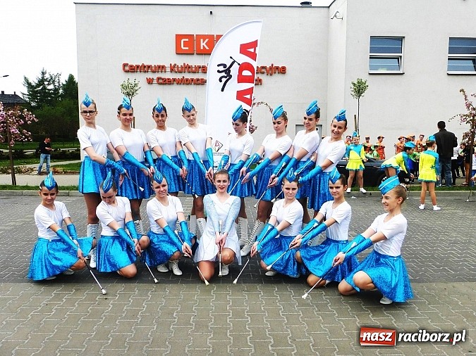 Zdjęcie w galerii na portalu naszraciborz.pl: Mażoretki z Zawady Ks. z 12 medalami na ogólnopolskim festiwalu!  wiadomości z regionu