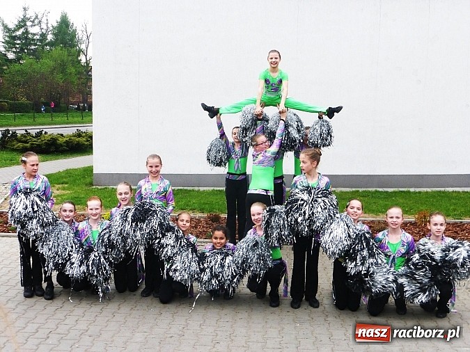 Zdjęcie w galerii na portalu naszraciborz.pl: Mażoretki z Zawady Ks. z 12 medalami na ogólnopolskim festiwalu!  wiadomości z regionu