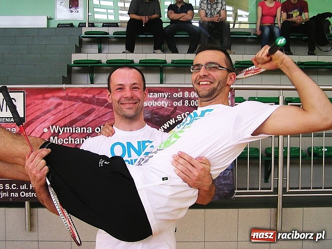 Zdjęcie w galerii na portalu naszraciborz.pl: Raciborskie zakłady rywalizowały w badmintonie wiadomości z regionu