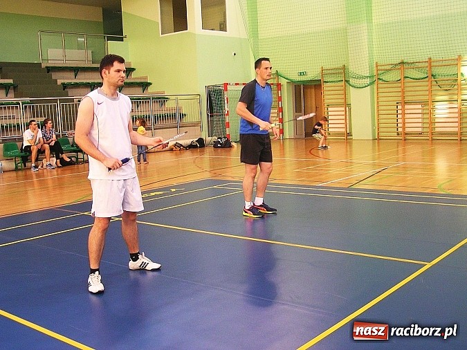 Zdjęcie w galerii na portalu naszraciborz.pl: Raciborskie zakłady rywalizowały w badmintonie wiadomości z regionu