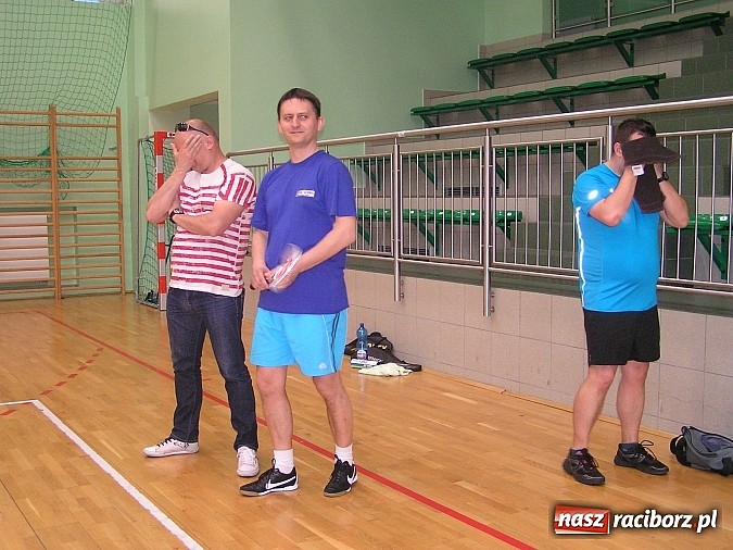 Zdjęcie w galerii na portalu naszraciborz.pl: Raciborskie zakłady rywalizowały w badmintonie wiadomości z regionu