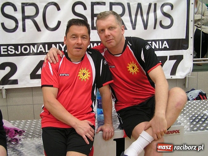 Zdjęcie w galerii na portalu naszraciborz.pl: Raciborskie zakłady rywalizowały w badmintonie wiadomości z regionu