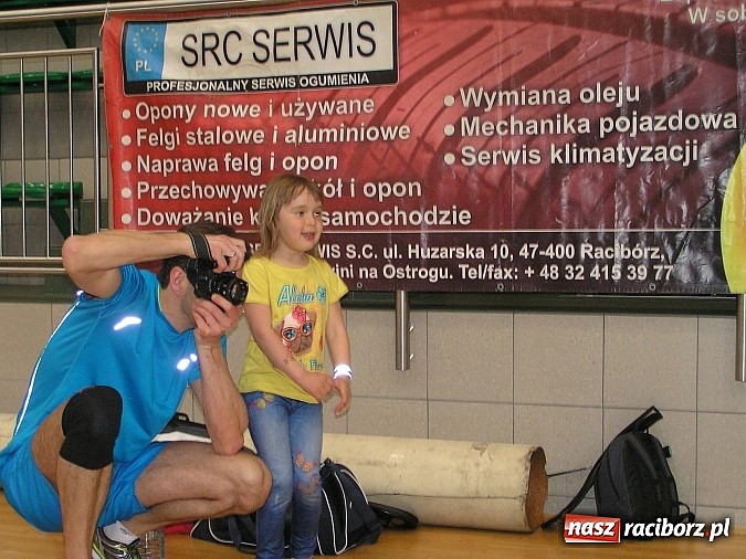 Zdjęcie w galerii na portalu naszraciborz.pl: Raciborskie zakłady rywalizowały w badmintonie wiadomości z regionu