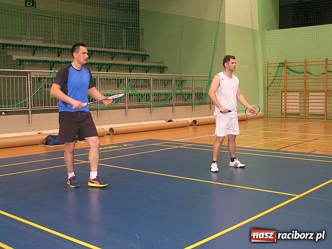 Zdjęcie w galerii na portalu naszraciborz.pl: Raciborskie zakłady rywalizowały w badmintonie wiadomości z regionu