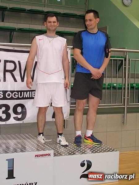 Zdjęcie w galerii na portalu naszraciborz.pl: Raciborskie zakłady rywalizowały w badmintonie wiadomości z regionu