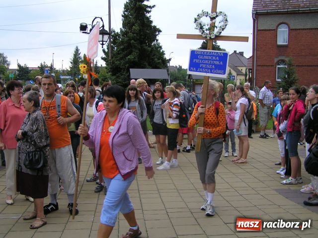 Zdjęcie w galerii na portalu naszraciborz.pl: Z Kuźni na JASNĄ GÓRĘ wiadomości z regionu
