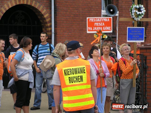 Zdjęcie w galerii na portalu naszraciborz.pl: Z Kuźni na JASNĄ GÓRĘ wiadomości z regionu