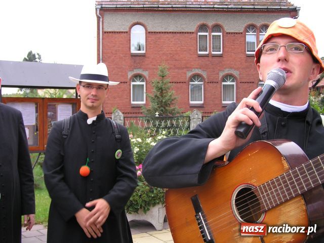 Zdjęcie w galerii na portalu naszraciborz.pl: Z Kuźni na JASNĄ GÓRĘ wiadomości z regionu