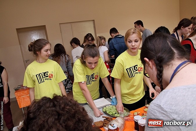 Zdjęcie w galerii na portalu naszraciborz.pl: Konkurs ekologiczny i zdrowe, wiosenne śniadanie w Liceum nr 2 wiadomości z regionu