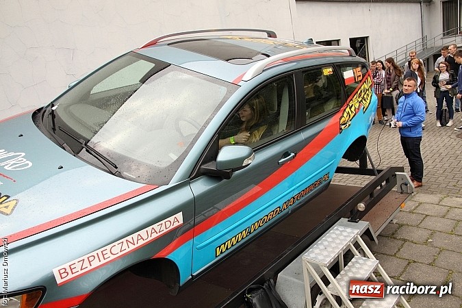 Zdjęcie w galerii na portalu naszraciborz.pl: Z młodym kierowcą po doświadczenie w murach PWSZ w Raciborzu wiadomości z regionu