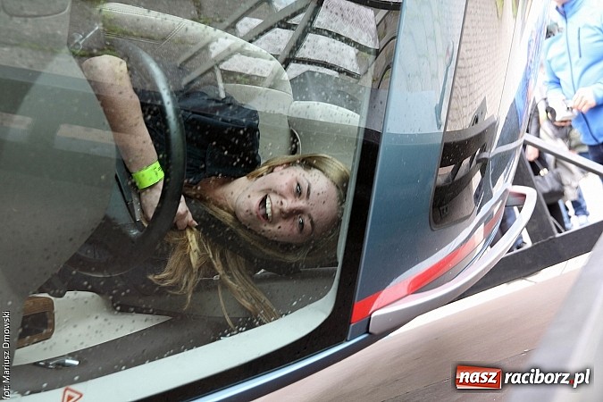 Zdjęcie w galerii na portalu naszraciborz.pl: Z młodym kierowcą po doświadczenie w murach PWSZ w Raciborzu wiadomości z regionu