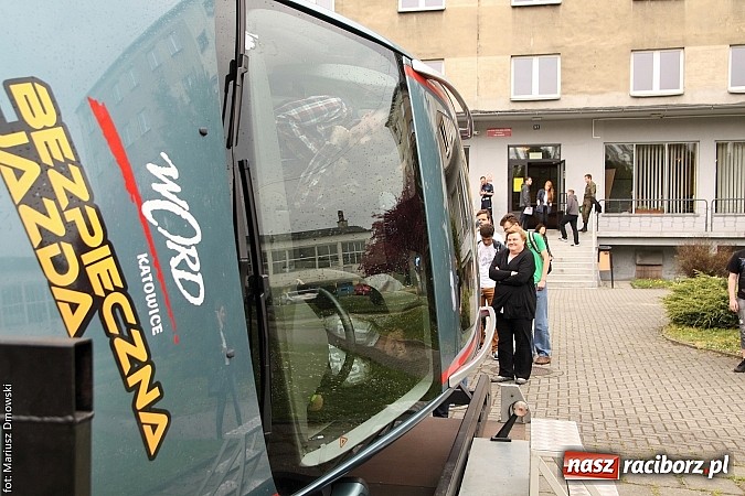 Zdjęcie w galerii na portalu naszraciborz.pl: Z młodym kierowcą po doświadczenie w murach PWSZ w Raciborzu wiadomości z regionu