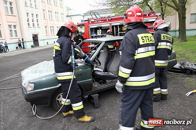Zdjęcie w galerii na portalu naszraciborz.pl: Z młodym kierowcą po doświadczenie w murach PWSZ w Raciborzu wiadomości z regionu