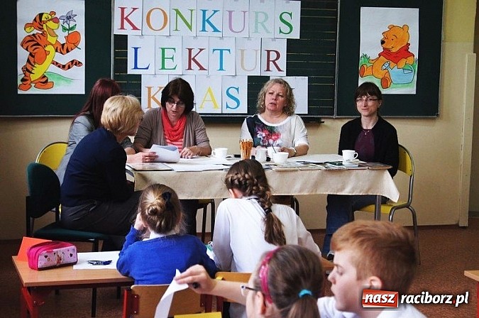Zdjęcie w galerii na portalu naszraciborz.pl: W Szkole Podstawowej nr 4 sprawdzano znajomość lektur wiadomości z regionu