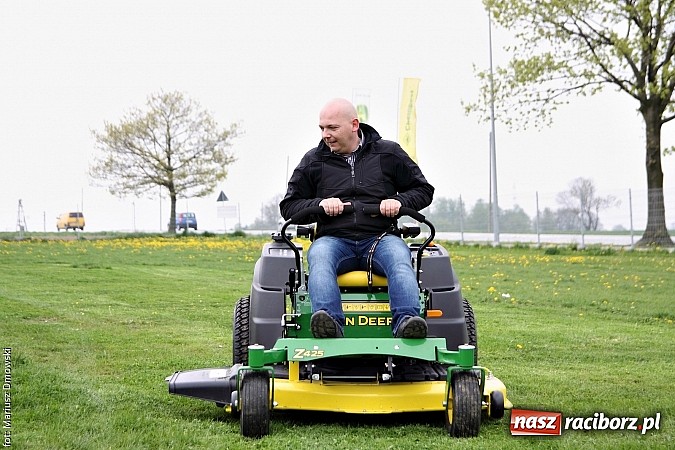 Zdjęcie w galerii na portalu naszraciborz.pl: Chempest zaprezentował maszyny komunalne wiadomości z regionu