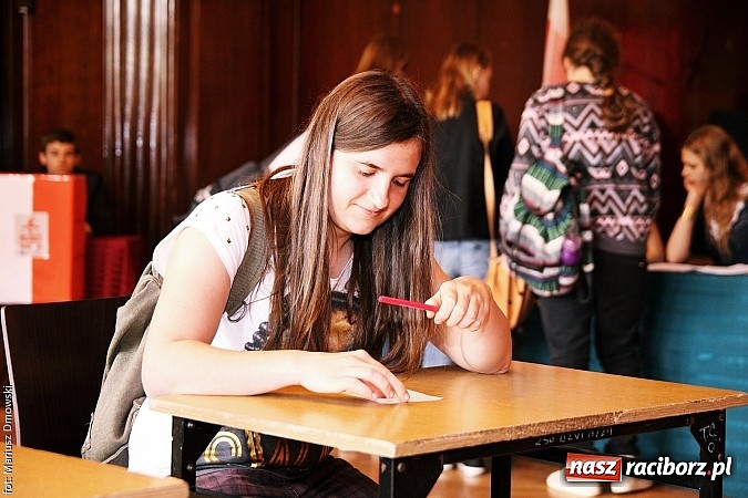 Zdjęcie w galerii na portalu naszraciborz.pl: Młodzież Liceum nr 1 wybiera prezydenta! wiadomości z regionu