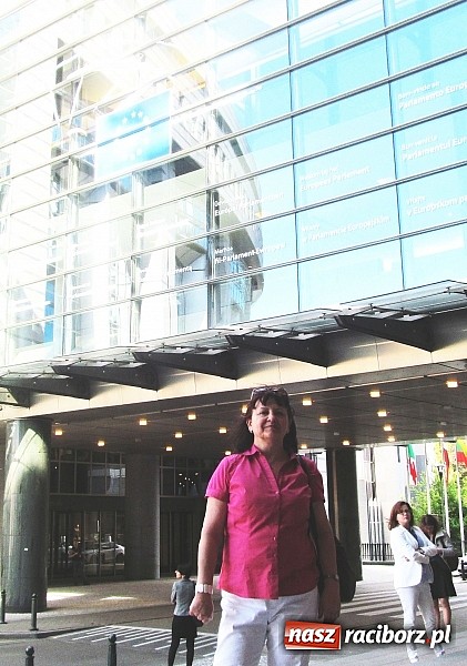 Zdjęcie w galerii na portalu naszraciborz.pl: Nauczycielka Gimnazjum nr 5 z wizytą w Europarlamencie  wiadomości z regionu