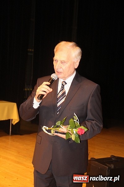 Zdjęcie w galerii na portalu naszraciborz.pl: Wręczono Medale im. ks. prałata Stefana Pieczki  wiadomości z regionu